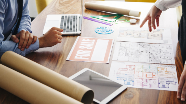 desk-real-estate-office